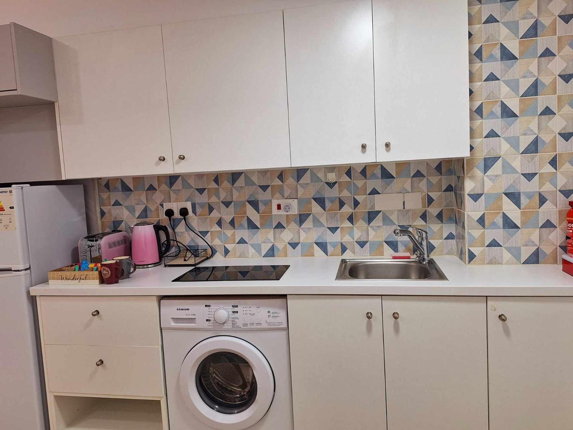 Stylish Apt Kato Paphos Close To Beach & Vibrant Harbor Life Esterno foto