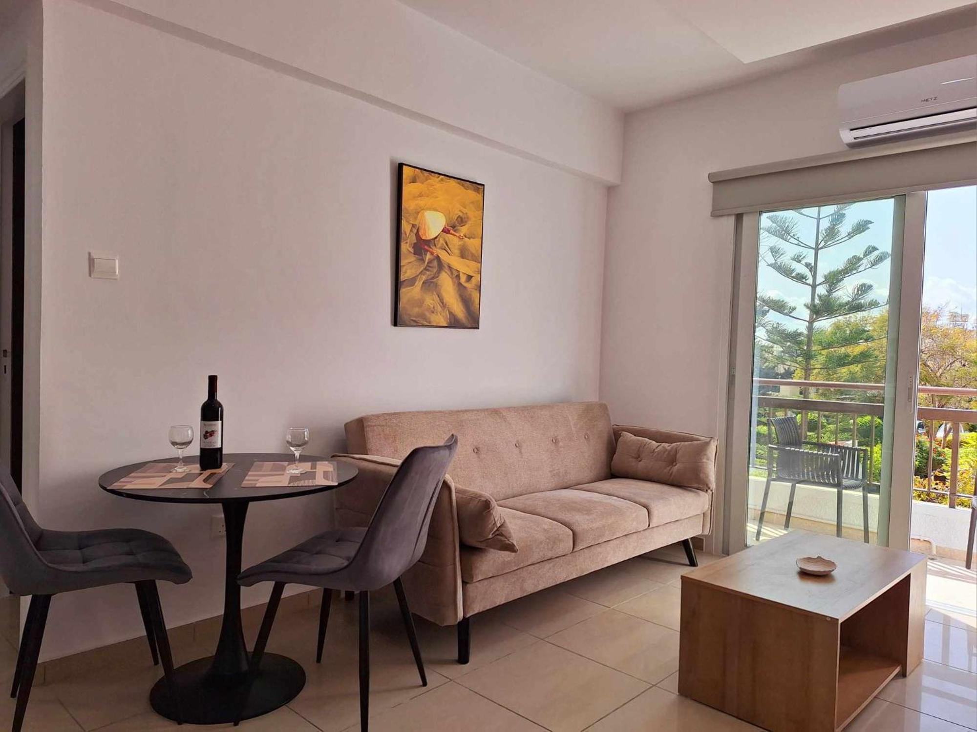Stylish Apt Kato Paphos Close To Beach & Vibrant Harbor Life Esterno foto